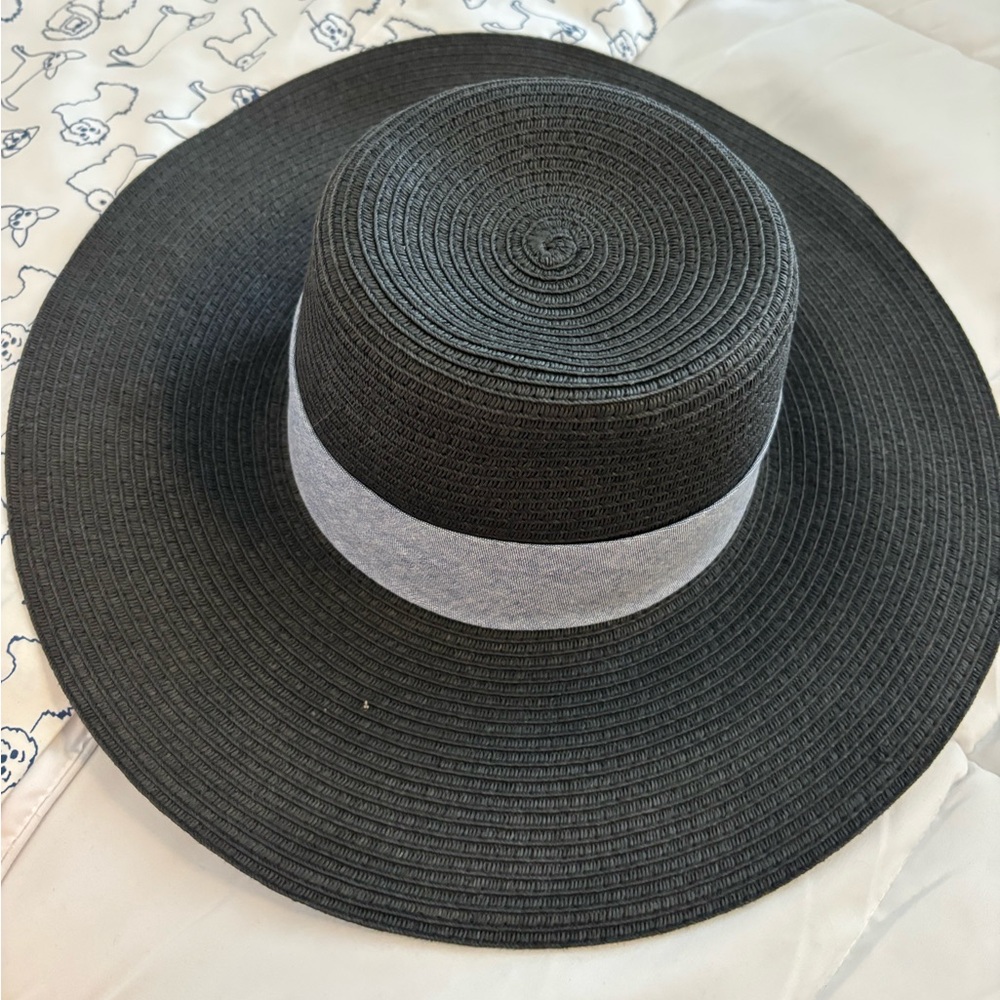NWT J.Crew navy woven straw hat with light chambray denim banded trim